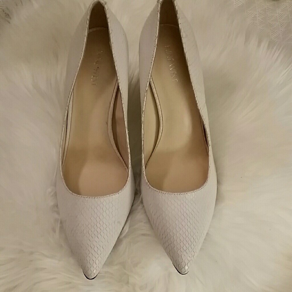 Brand New Nine West Snakeskin Print Leather Pumps